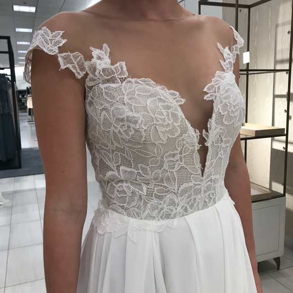 NEVER WORN - Blush by Hayley Paige Bridal Gown - Picture 4 of 9